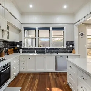  Holiday home Elegant, Stunning & Central! East Side Gem! Australia
